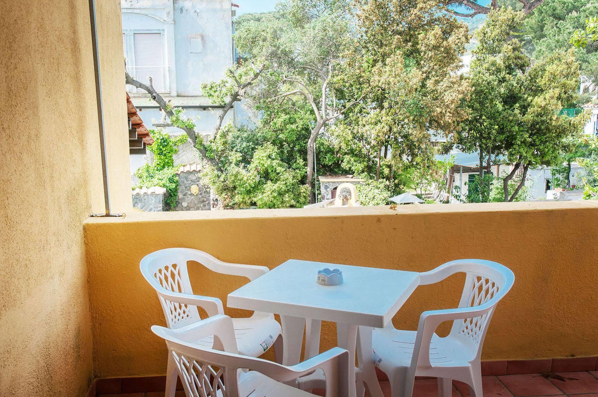 Hotel Annabelle Искья Экстерьер фото